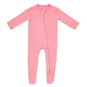 VGUC Kyte baby zippered footy in Rose